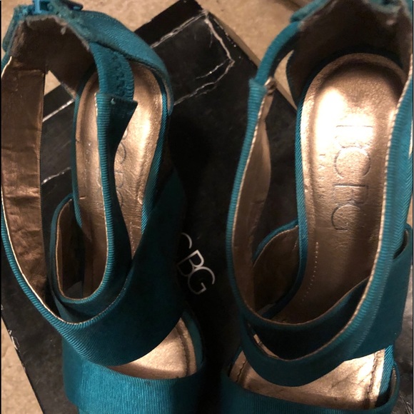 BCBG Wedge Sandals 🌟🏷PRICE DROP‼️ - Picture 3 of 5